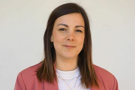 <b>Elodie BECQUET